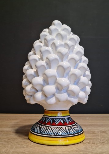 szyszka sycylijska pinia wys 25cm srednia biala wzor 1 3.jpg