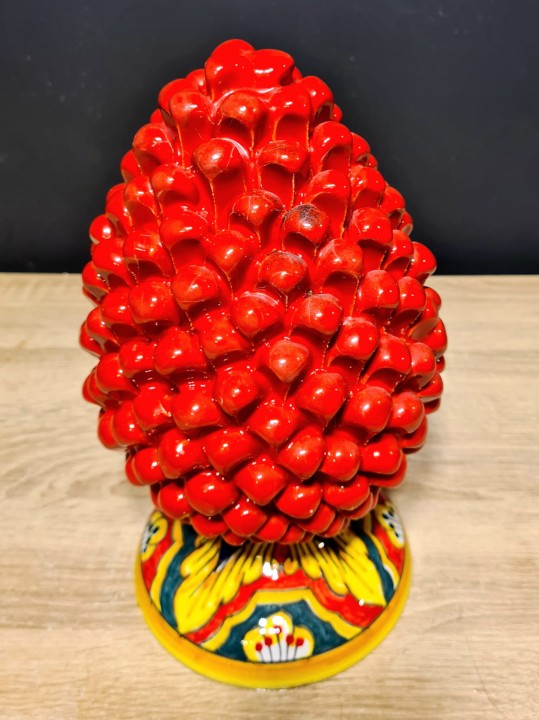 szyszka sycylijska pinia na nozce czerwona 30cm 2.jpg