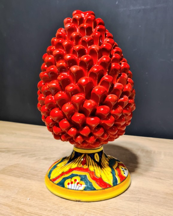 szyszka sycylijska pinia na nozce czerwona 30cm 3.jpg