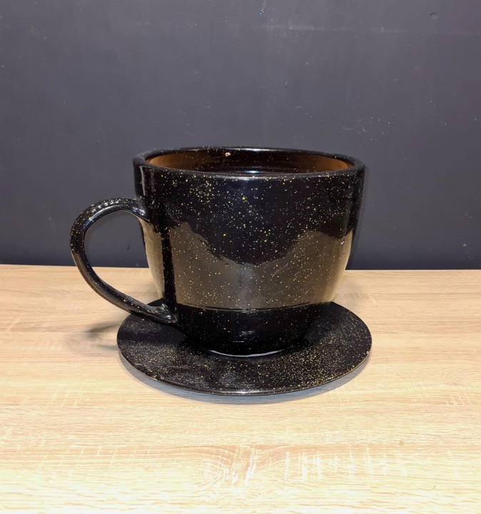 doniczka w ksztalcie filizanki 23cm wysokosci czarna 2.jpg