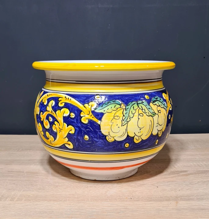 donica ceramiczna recznie malowana 23cm wysokosci, cytryny na granatowym tle z wzorami.jpg