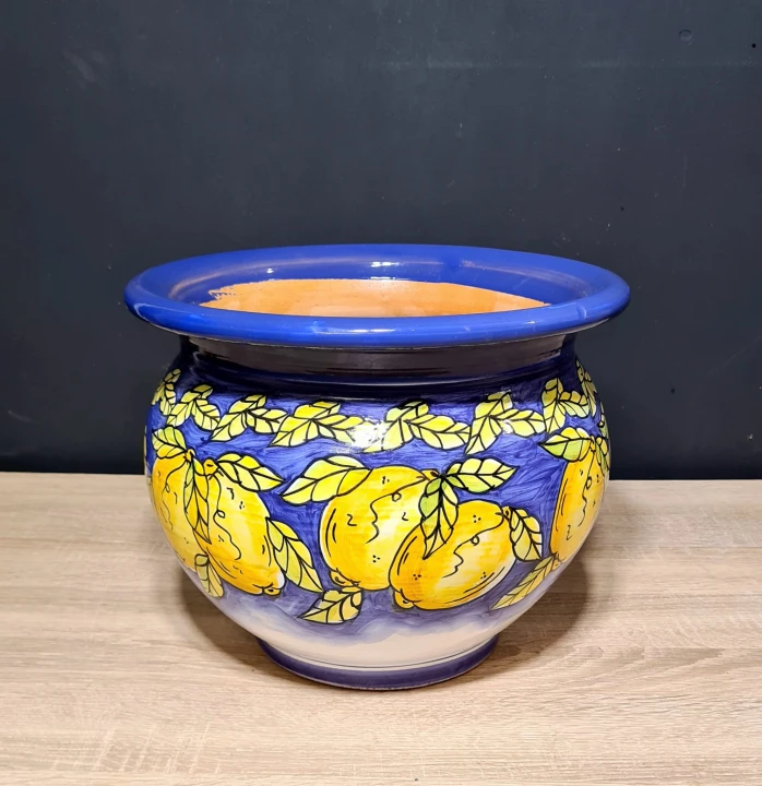 donica ceramiczna recznie malowana 25cm wysokosci. Cytryny na granatowym tle 2.jpg