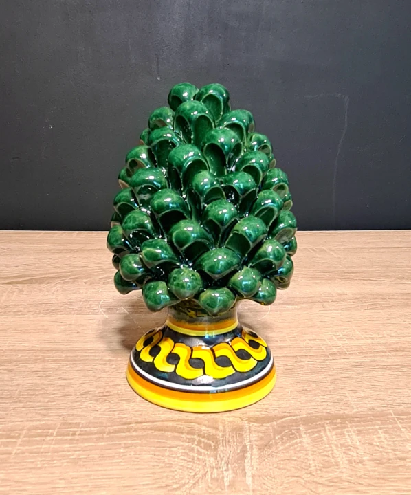 zielona szyszka sycylijska pinia 23cm z recznie malowanymi wzorami.jpg