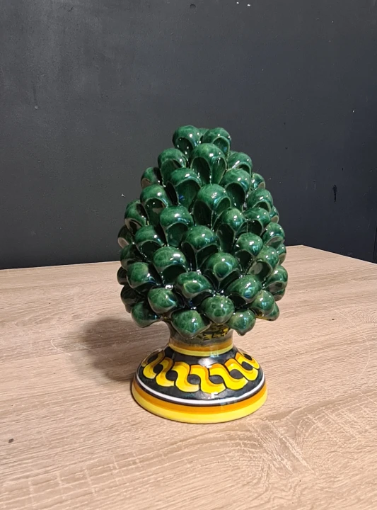 zielona szyszka sycylijska pinia 23cm z recznie malowanymi wzorami 3.jpg