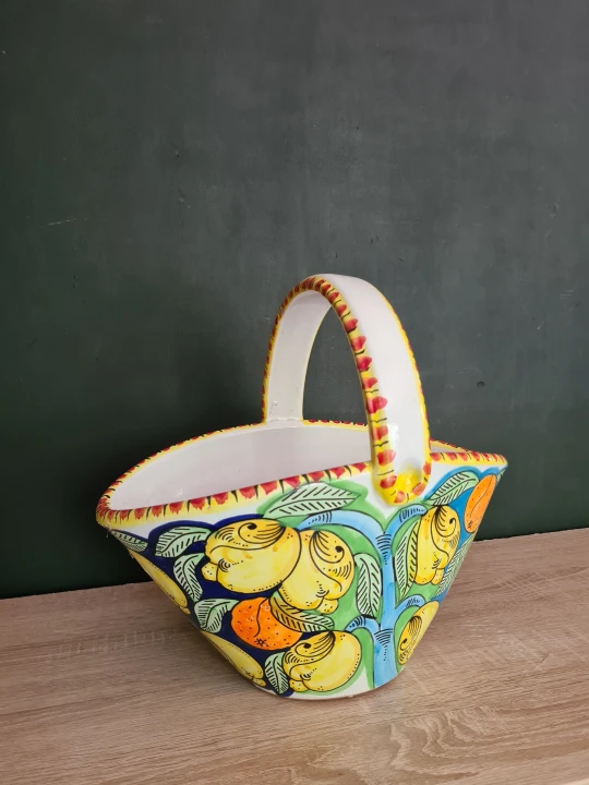 ceramiczny koszyk recznie malowany z wzorem pomaranczy.jpg