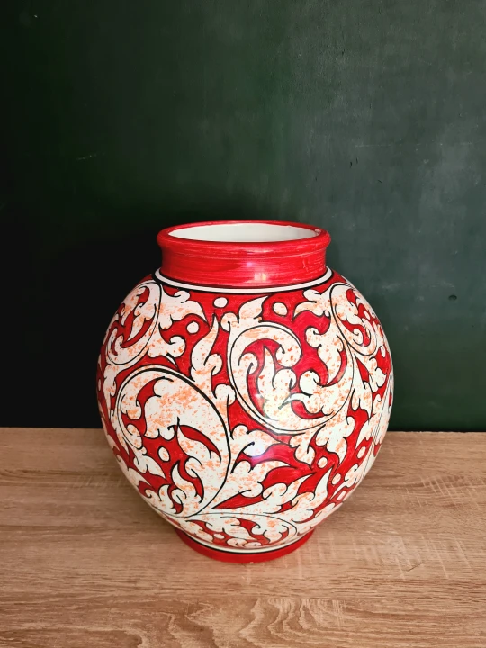 duza ceramiczna donica waza w czerwone wzory 2.jpg