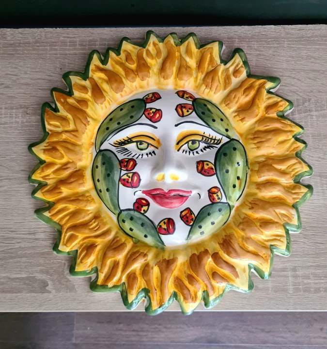 dekoracja wiszaca ceramiczna sycylijskie slonce z opuncja.jpg