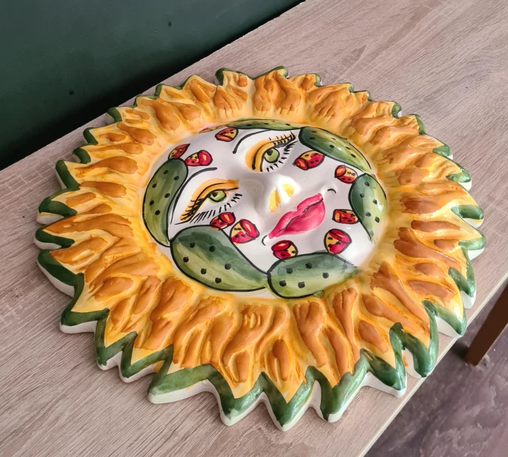 dekoracja wiszaca ceramiczna sycylijskie slonce z opuncja 2.jpg