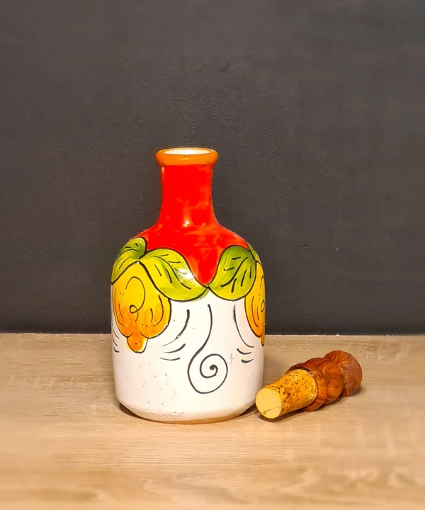 buteleczka ceramiczna na oliwe z motywem cytryny czerwona3.jpg