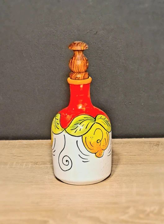 buteleczka ceramiczna na oliwe z motywem cytryny czerwona4.jpg