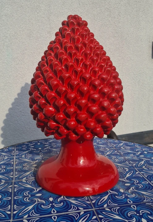 ceramiczna-szyszka-pinia-40cm-XXL-majestatyczna-czerwona-rekodzielo.jpg