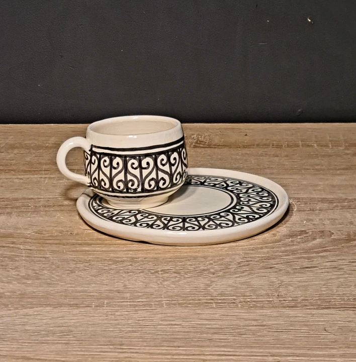 stylowa-ceramiczna-filizanka-ze-spodkiem-tunezyjska-recznie-malowana-front.jpg