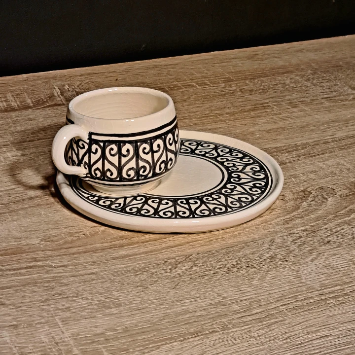 stylowa-ceramiczna-filizanka-ze-spodkiem-tunezyjska-recznie-malowana-lewa.jpg