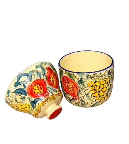 duza-ceramiczna-waza-pojemnik-z-przykrywka-z-motywem-cytryn-rekodzielo-tlo-35cm.png