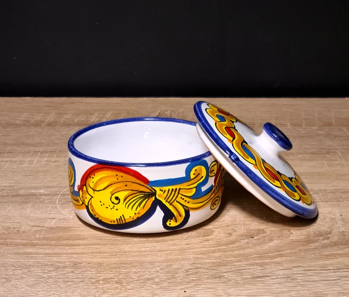 ceramiczne-pudeleczko-z-przykrywka-malowane-rekodzielo-na-bizuterie-ozdoba-2.jpg
