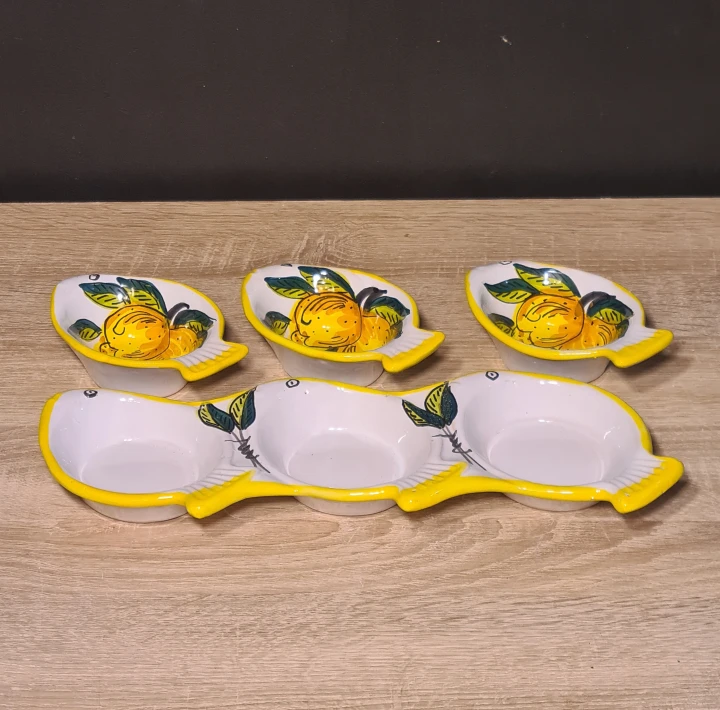 ceramiczna-podstawka-na-przystawki-z-motywem-cytryn-rybki-recznie-malowana.jpg