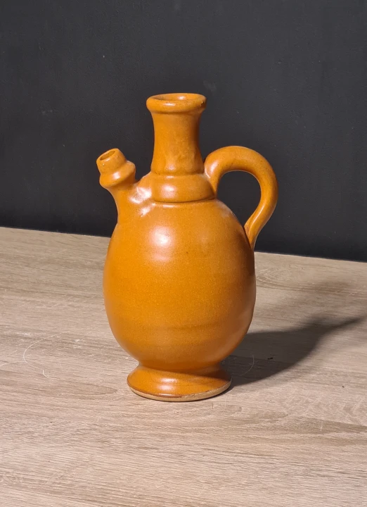 ceramiczna-buteleczka-na-oliwe-brazowa-rustykalna-18cm-z-korkiem-prawa.jpg
