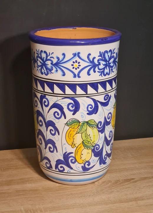 ceramiczna-doniczka-wysoka-cylindryczna-recznie-malowana-niebieska-50cm-z-cytrynami-front.jpg