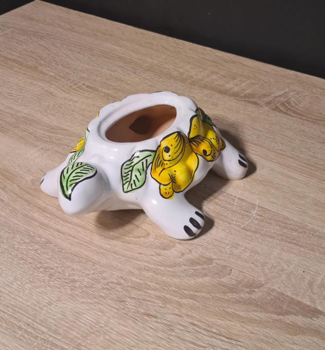 ceramiczna-ozdoba-doniczka-zolw-opuncje-maly-cytryny.jpg