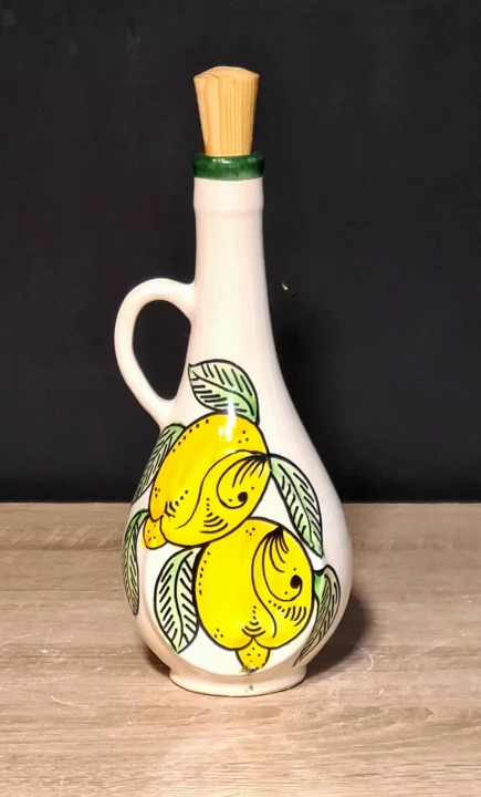 butelka_ceramiczna_na_oliwe_z_cytrynami_smukla.jpg