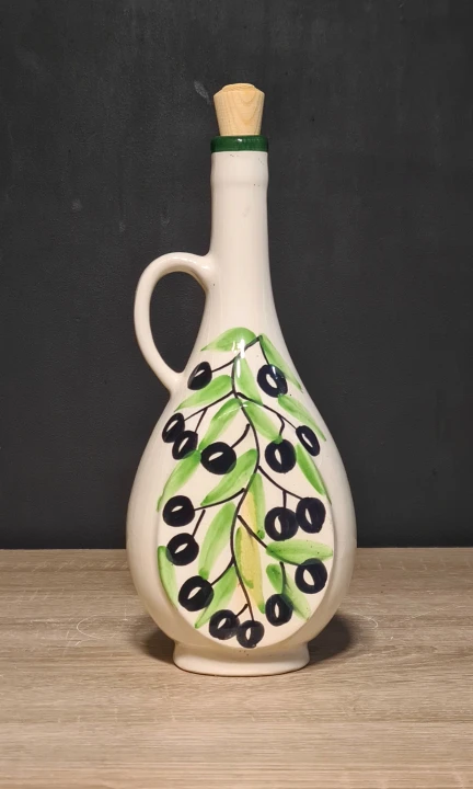 butelka_ceramiczna_na_oliwe_z_oliwkami_smukla_wysoka_2.jpg