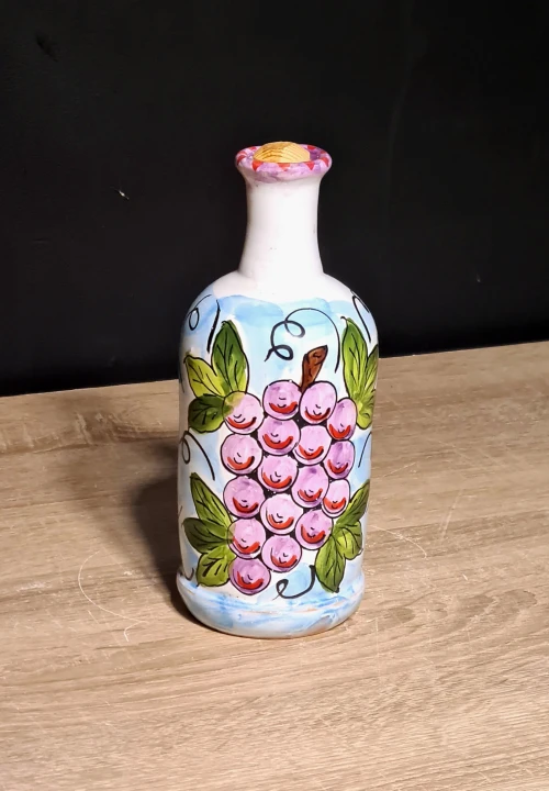 butelka_ceramiczna_na_oliwe_z_winogronami_front.jpg