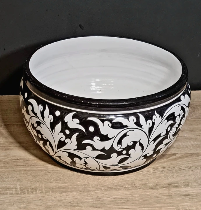 donica_ceramiczna_szeroka_40_cm_z_czarno_biala.jpg