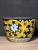 doniczka_ceramiczna_30_cm_srednicy_czarna_w_zlote_wzory_front.jpg
